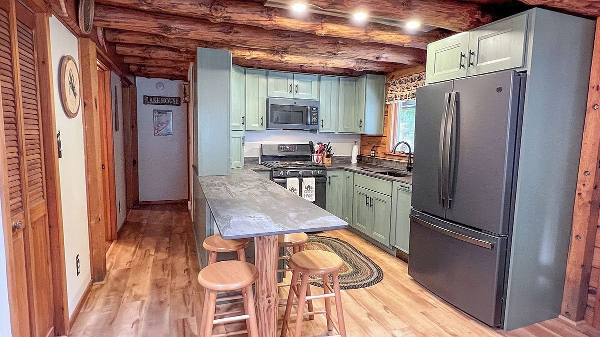 Full kitchen inside Winnipecabin
